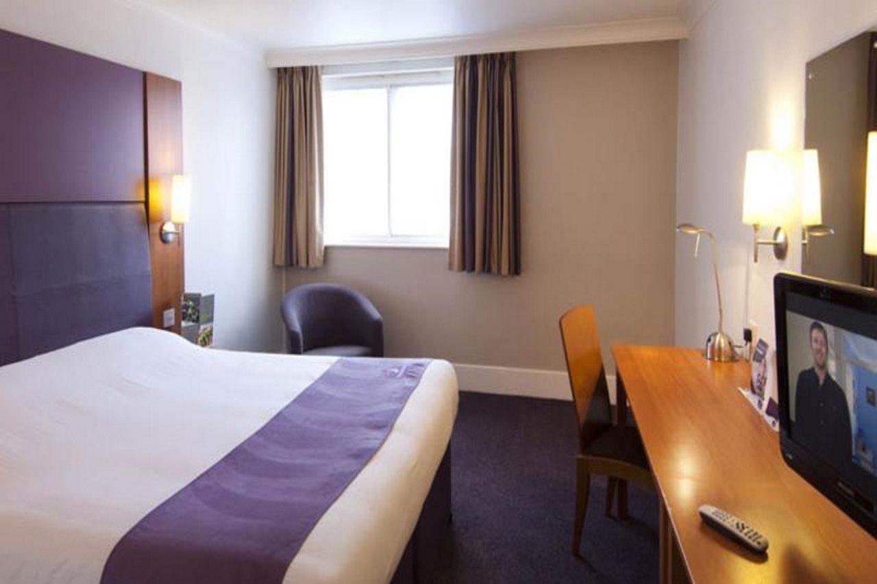 Premier Inn Glasgow ميلنغافي المظهر الخارجي الصورة